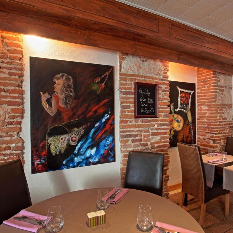 Logis Hotel - Les Pasteliers Lavaur  Exteriör bild